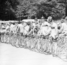 XII Międzynarodowy Wyścig Kolarski o Puchar Karkonoszy (fot. 12) [Dokument ikonograficzny]