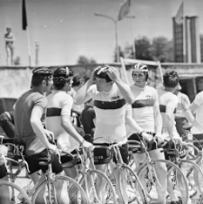 XII Międzynarodowy Wyścig Kolarski o Puchar Karkonoszy (fot. 13) [Dokument ikonograficzny]