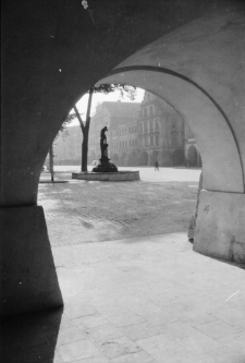 [Jelenia Góra - Plac Ratuszowy] (fot. 8) [Dokument ikonograficzny]