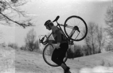 Przełajowe Grand Prix Jeleniej Góry o Puchar Przewodniczącego WKKFIT we Wrocławiu i o Puchar Dyrektora OSTIW w Jeleniej Górze (fot. 8) [Dokument ikonograficzny]