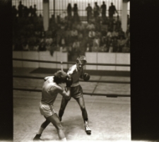 Mecz bokserski w Jeleniej Górze (fot. 1) [Dokument ikonograficzny]