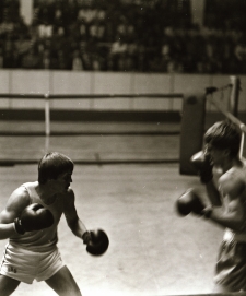 Mecz bokserski w Jeleniej Górze (fot. 2) [Dokument ikonograficzny]