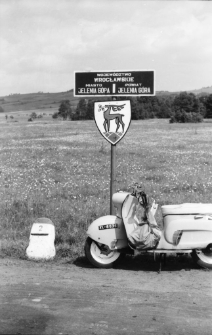 [Jelenia Góra - drogowskaz] [Dokument ikonograficzny]