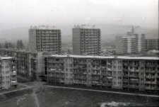 [Zabobrze - bloki przy ulicy Stanisława Moniuszki] (fot. 1) [Dokument ikonograficzny]