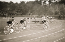 VII Międzynarodowy Wyścig Kolarski o Puchar Karkonoszy (fot. 5) [Dokument ikonograficzny]