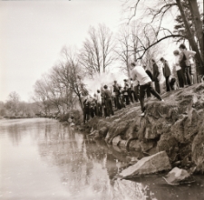 [Wojanów Bobrów : topienie Marzanny ] (fot. 3) [Dokument ikonograficzny]
