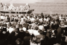 [Jelenia Góra - Pokazy na stadionie miejskim] (fot. 4) [Dokument ikonograficzny]