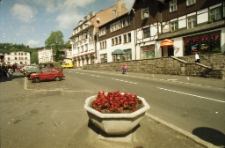 Szklarska Poręba : ulica Jedności Narodowej (fot. 1) [Dokument ikonograficzny]