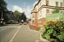 Szklarska Poręba : ulica Jedności Narodowej (fot. 3) [Dokument ikonograficzny]