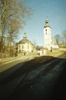 Komarno : kościoły (fot. 1) [Dokument ikonograficzny]