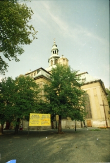 Kościół Podwyższenia Krzyża Świętego (fot. 1) [Dokument ikonograficzny]