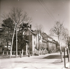 Piechowice : ulica Szkolna (fot. 2) [Dokument ikonograficzny]