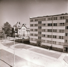 Piechowice : ulica Szkolna (fot. 4) [Dokument ikonograficzny]