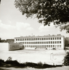 Jelenia Góra : Szkoła Podstawowa nr 13 (fot. 1) [Dokument ikonograficzny]