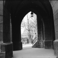 Jelenia Góra : plac kościelny (fot.1) [Dokument ikonograficzny]