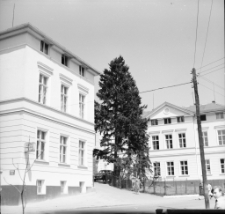 Jelenia G&oacute;ra (Cieplice) : Szpital Miejski (fot.1) [Dokument ikonograficzny]