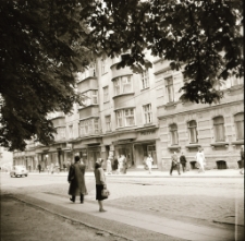 Jelenia G&oacute;ra : ulica Wolności (fot.3) [Dokument ikonograficzny]