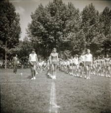 Jelenia Góra : pokazy na stadionie miejskim (fot.14) [Dokument ikonograficzny]