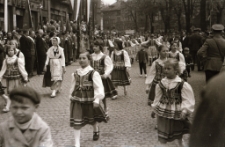 [Jelenia Góra : pochód pierwszomajowy] (fot. 14) [Dokument ikonograficzny]