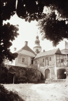 Pławna Dolna : kościół św. Tekli (fot. 1) [Dokument ikonograficzny]