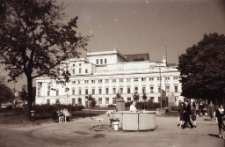 Wrocław : Opera Wrocławska (fot. 1) [Dokument ikonograficzny]