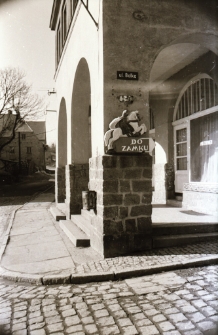 [Drogowskaz na Zamek Bolk&oacute;w][Dokument ikonograficzny]