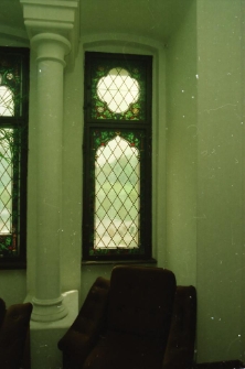 Fragment witrażu w Pałacu w Sokołowcu (fot. 2) [Dokument ikonograficzny]