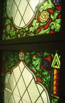 Fragment witrażu w Pałacu w Sokołowcu (fot. 3) [Dokument ikonograficzny]