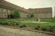 Zakład dla Nerwowo i Psychicznie Chorych im. dr M. Marzyńskiego w Sieniawce (fot. 1) [Dokument ikonograficzny]