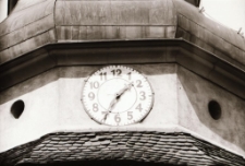 [Zegar na wieży kaplicy św. Anny ][Dokument ikonograficzny]