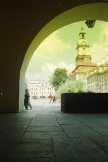 Podcienie - widok na Ratusz [Dokument ikonograficzny]