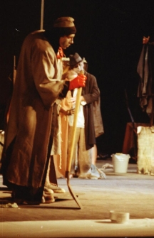 Spektakl w Teatrze im. Cypriana Kamila Norwida - Ślady (fot. 2) [Dokument ikonograficzny]