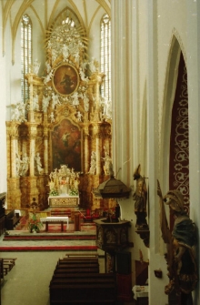 Wnętrze Kości&oacute;ła Podwyższenia Krzyża Świętego (fot. 1) [Dokument ikonograficzny]