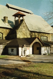 Huta "Julia" w Szklarskiej Porębie - budynek (fot. 1) [Dokument ikonograficzny]