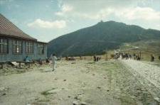 Widok na Śnieżkę spod Schroniska Dom Śląski [Dokument ikonograficzny]