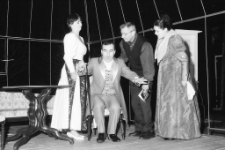 Śluby panieńskie czyli Magnetyzm serca (fot. 3) [Dokument ikonograficzny]