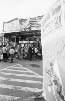 Jelenia Góra - Rekinowe Show z Florydy (fot. 1) [Dokument ikonograficzny]