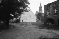 Chełmsko Śląskie - widok na kościół [Dokument ikonograficzny]