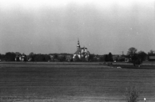 Lubomierz - widok na Kościół Wniebowzięcia Najświętszej Marii Panny i św. Maternusa (fot. 2) [Dokument ikonograficzny]