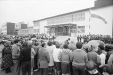 Rozpoczęcie roku szkolnego w Szkole Podstawowej nr 1 im. Janusza Kusocińskiego w Bolesławcu [Dokument ikonograficzny]