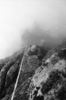 Szkoła Górska Przewodników PTTK - ćwiczenia koło Samotni (fot. 2) [Dokument ikonograficzny]