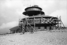 Remont Obserwatorium Meteorologicznego na Śnieżce (fot. 2) [Dokument ikonograficzny]