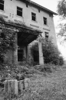 Pałac w Lipie Średniej (fot. 2) [Dokument ikonograficzny]