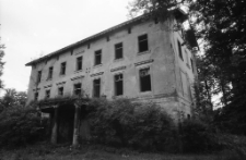 Pałac w Lipie Średniej (fot. 3) [Dokument ikonograficzny]