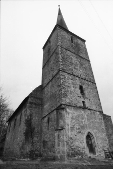 Kości&oacute;ł św. Jana i św. Katarzyny w Świerzawie (fot. 3) [Dokument ikonograficzny]