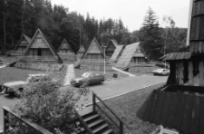 Karpacz - Ośrodek Wypoczynkowy "Bacówki" (fot. 1) [Dokument ikonograficzny]