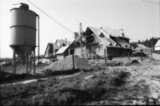 Jelenia G&oacute;ra - budowa Ośrodka Wypoczynkowego "Juventur" (fot. 2) [Dokument ikonograficzny]