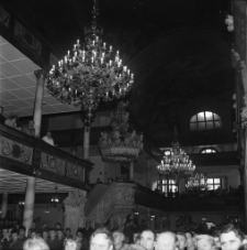 Wnętrze Kościóła Podwyższenia Krzyża Świętego (fot. 4) [Dokument ikonograficzny]