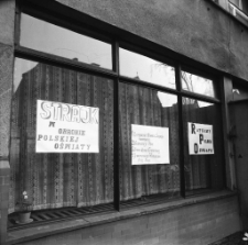 Jelenia Góra - protest Związku Nauczycielstwa Polskiego (fot. 2) [Dokument ikonograficzny]