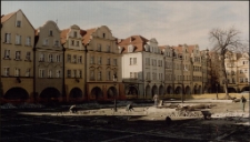 Znowu bruk w Rynku [1] [Dokument ikonograficzny]